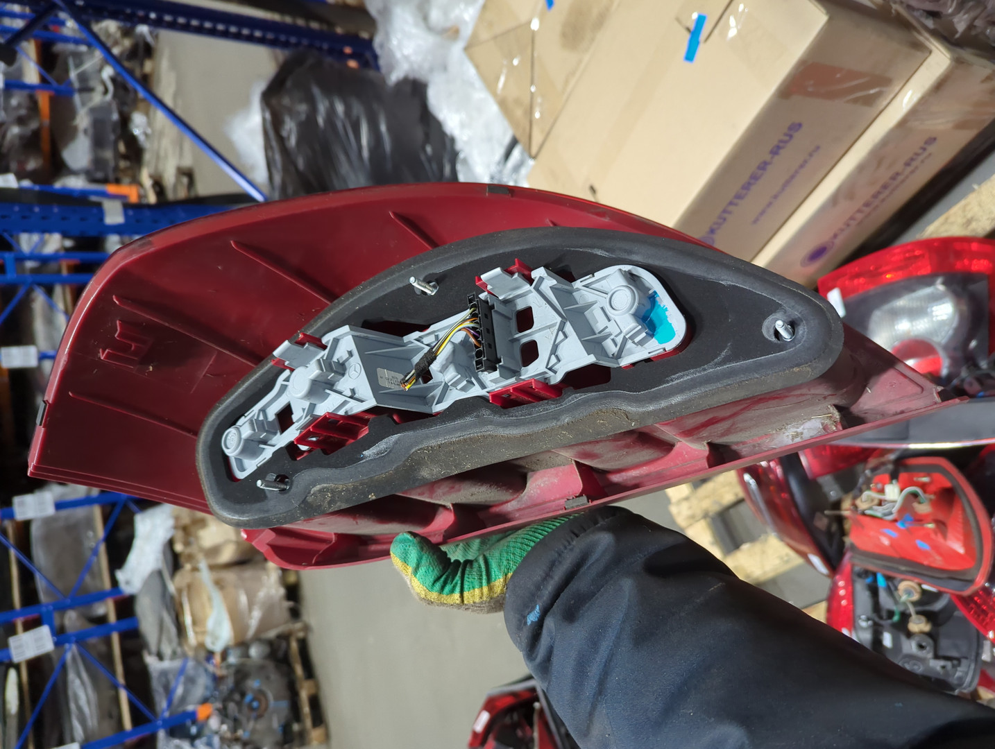 Фонарь задний левый