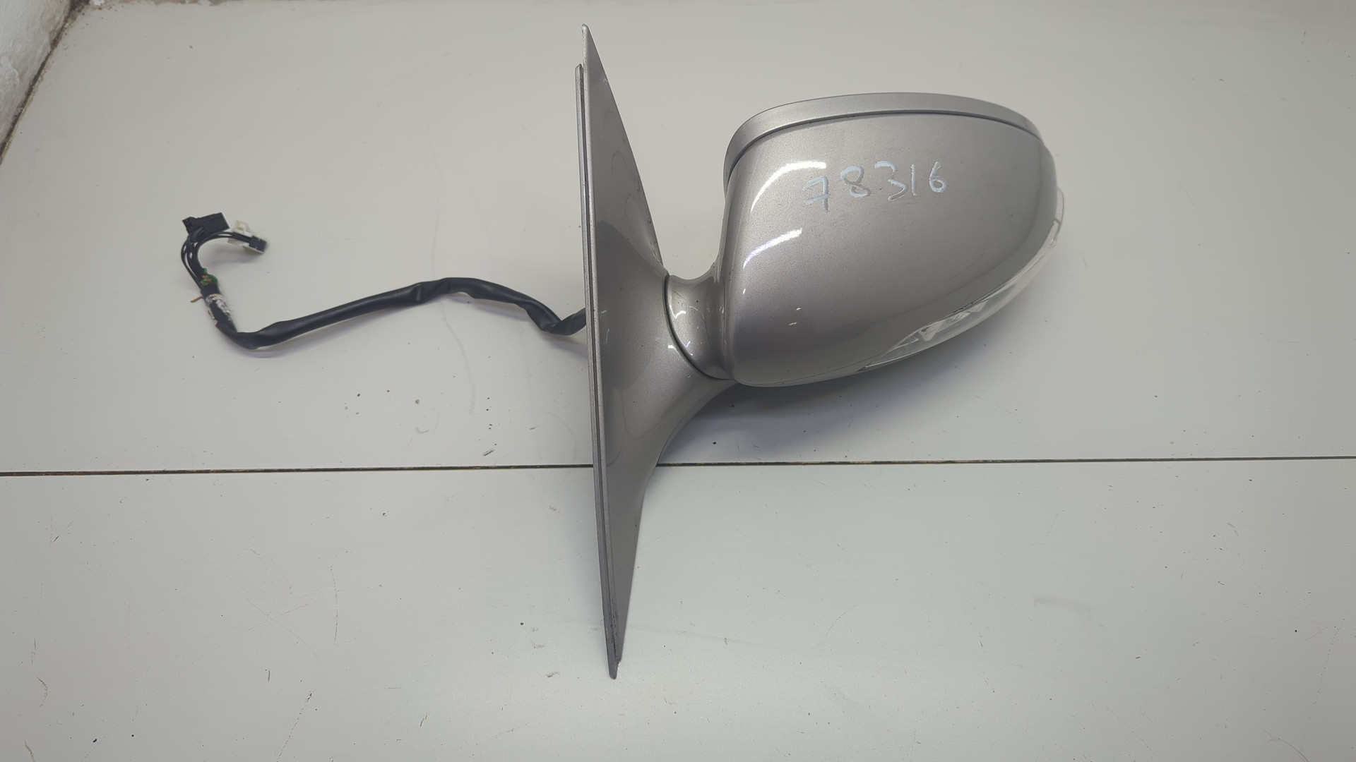 Зеркало левое электрическое