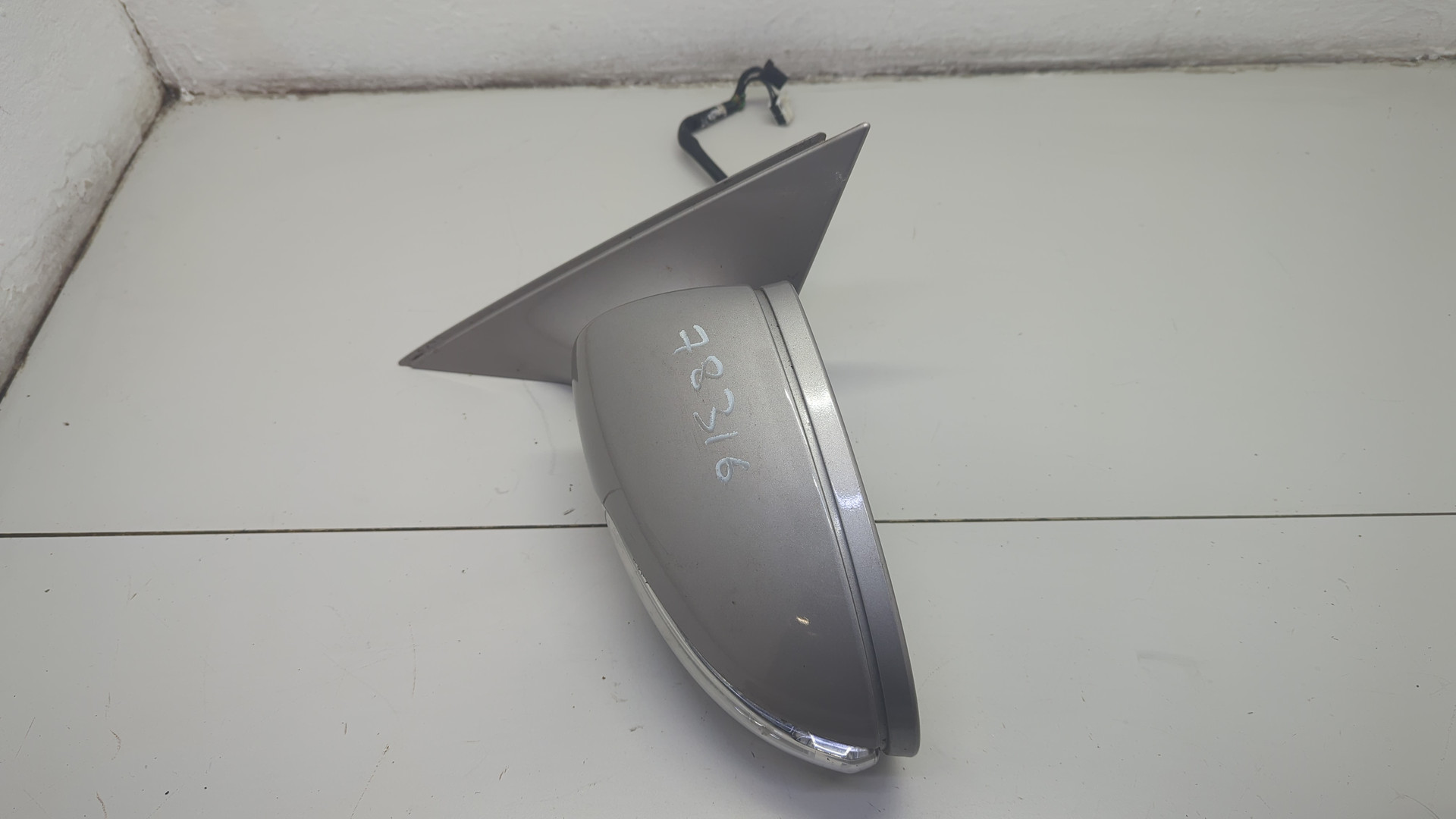 Зеркало левое электрическое