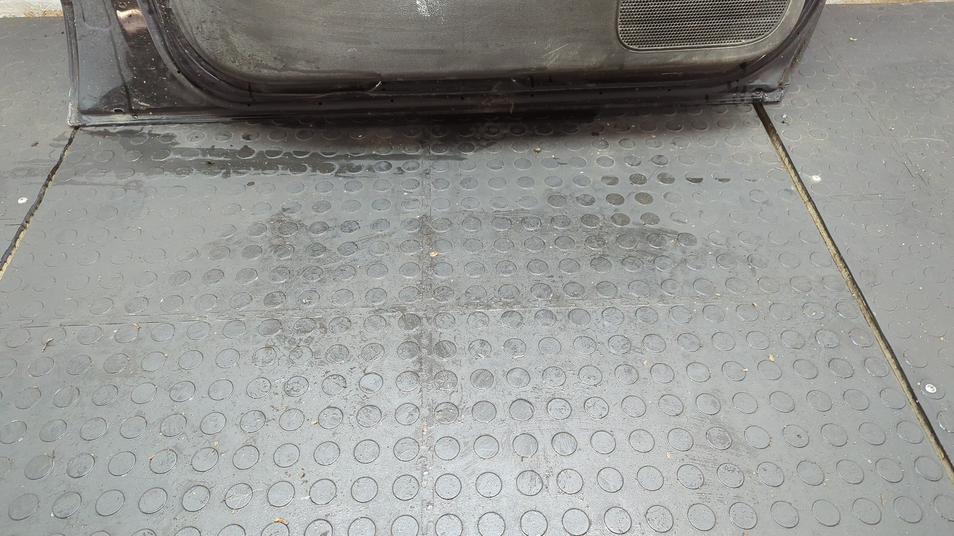 Дверь передняя левая