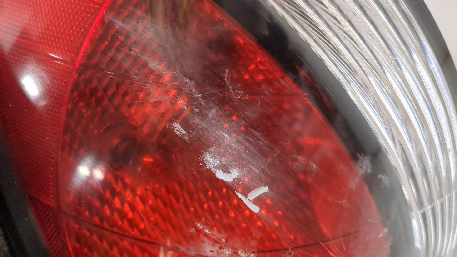 Фонарь задний левый