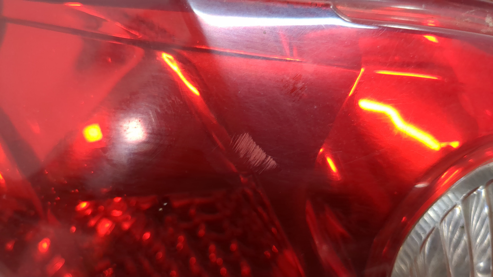 Фонарь задний левый