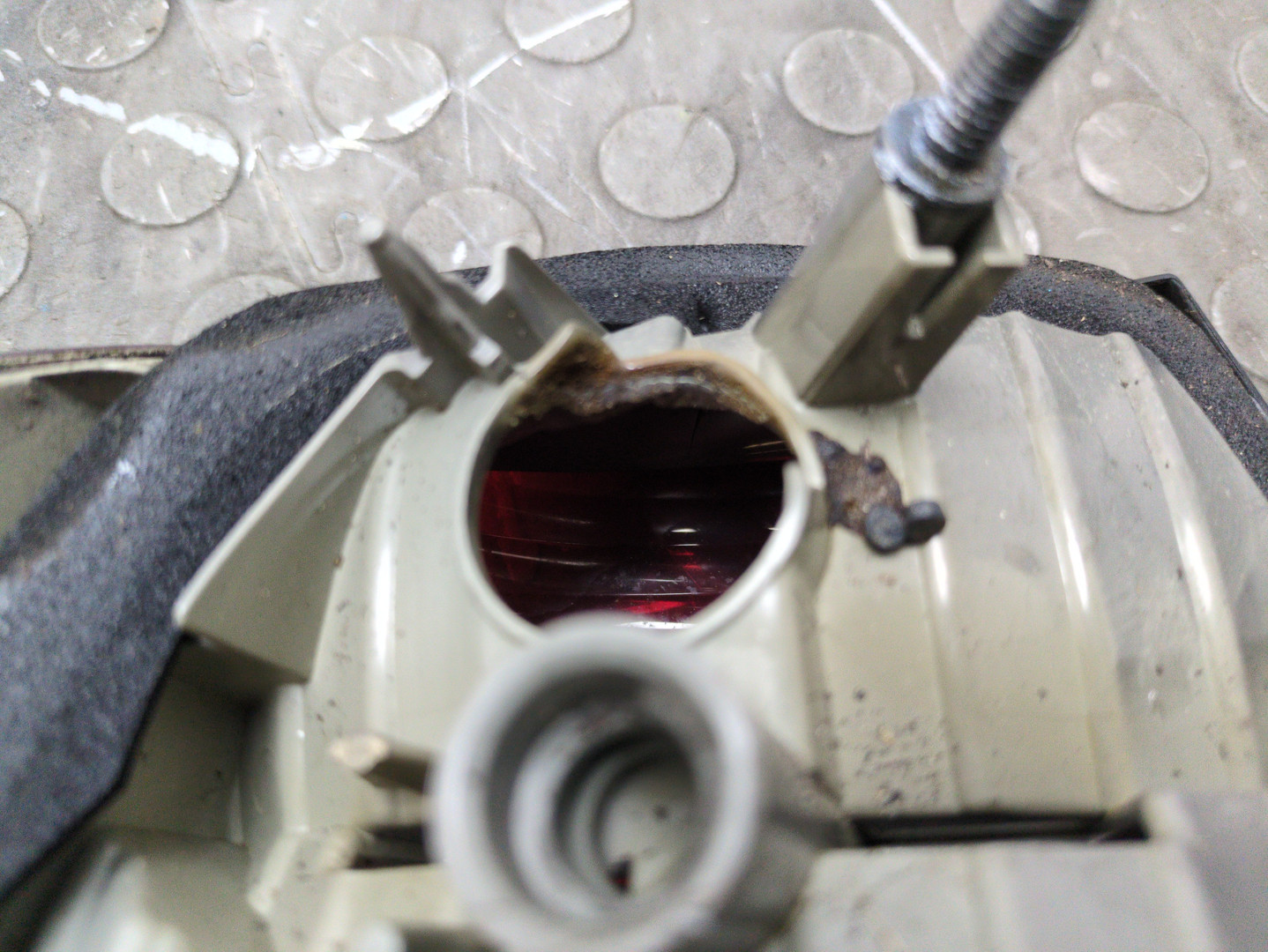 Фонарь задний правый