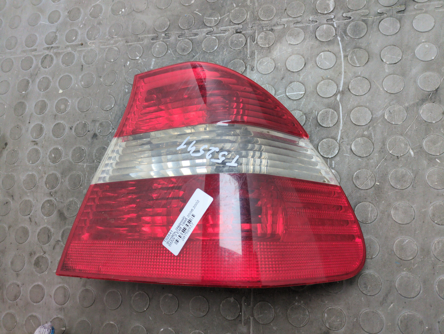 Фонарь задний правый