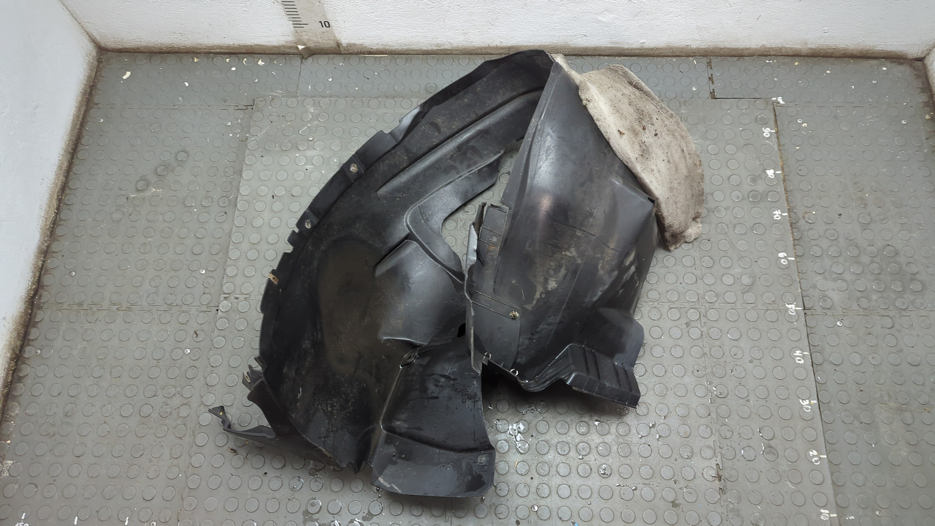 Локер передний левый