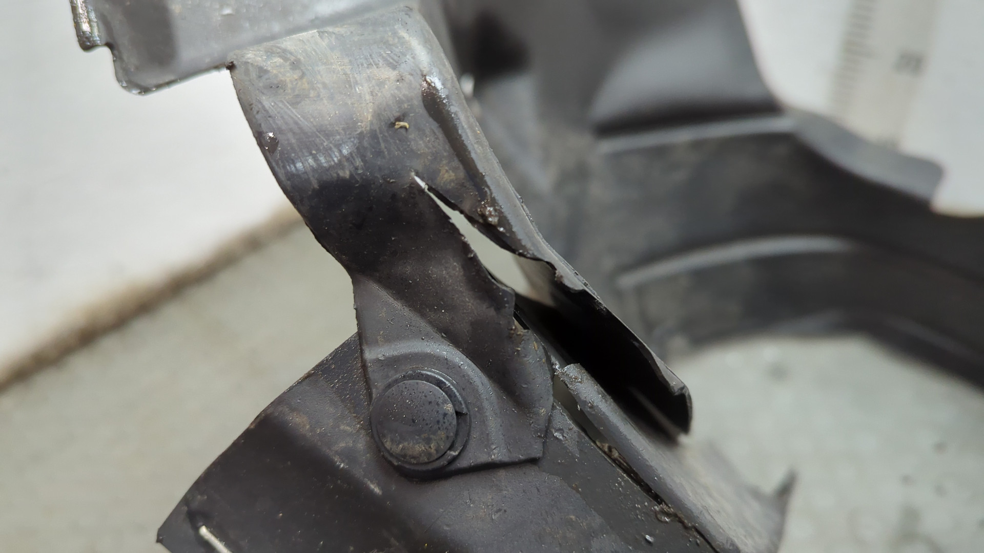 Локер передний левый