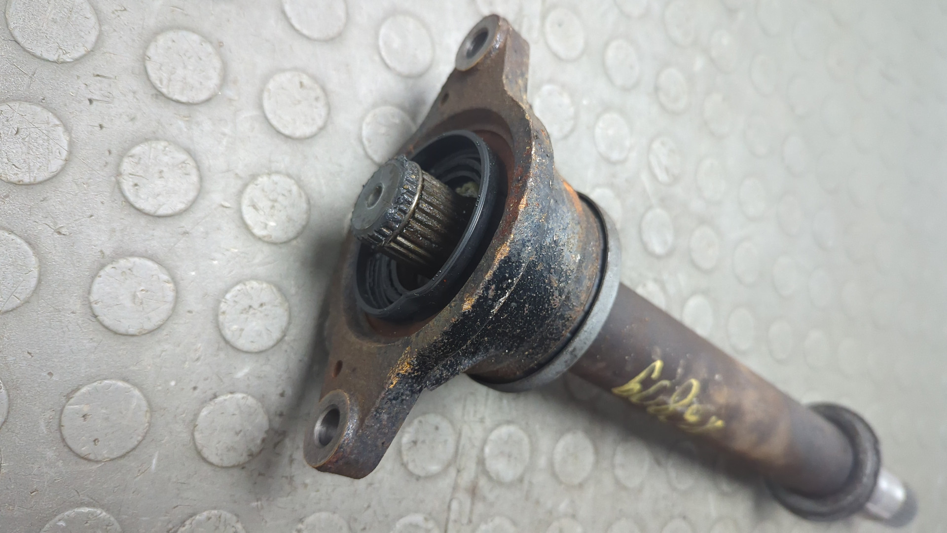 Полуось передняя правая