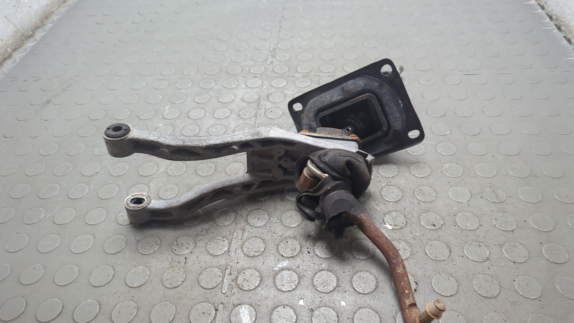 Кулиса МКПП / АКПП