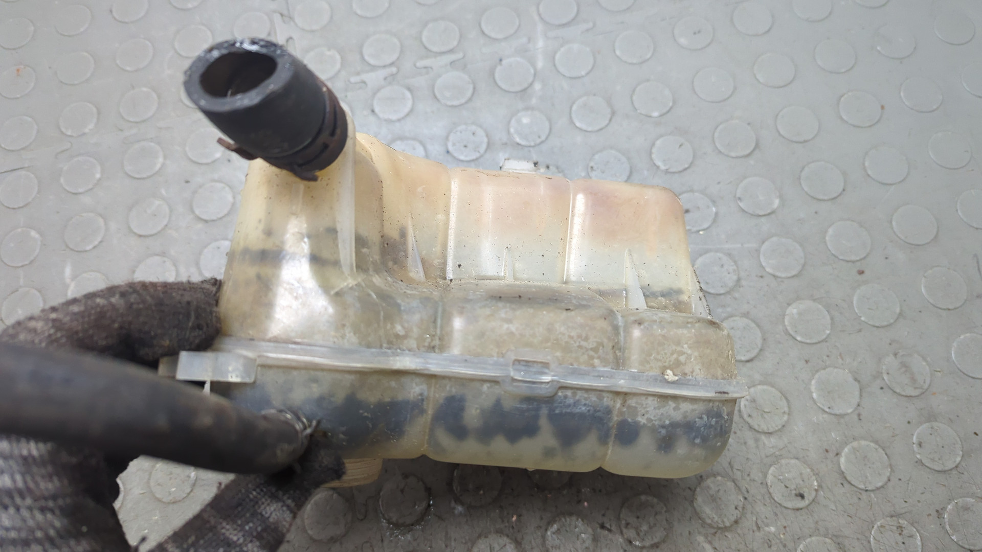 Бачок расширительный