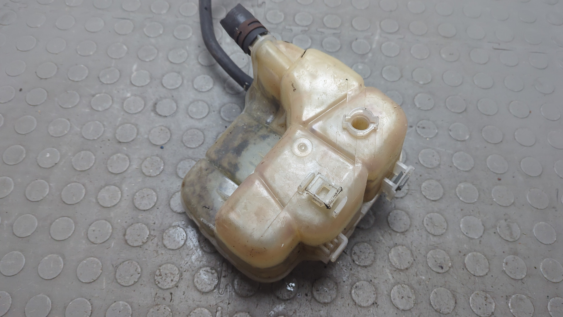 Бачок расширительный