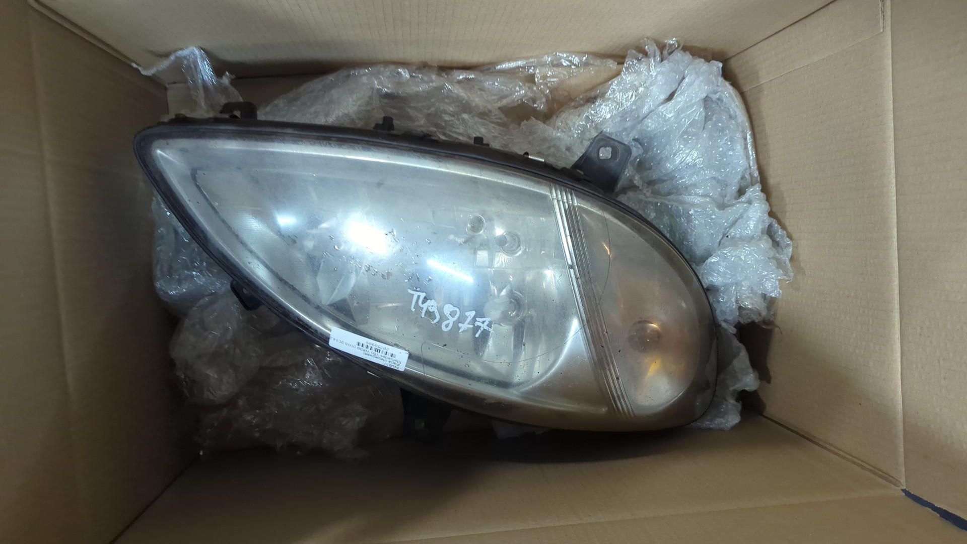 Фара правая