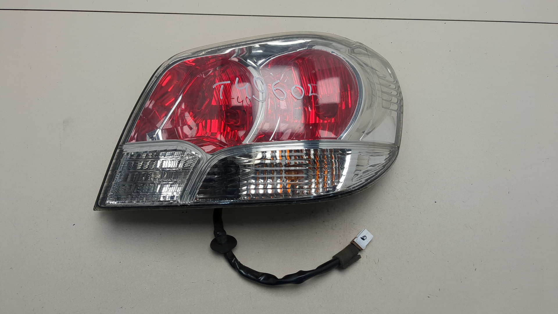 Фонарь задний правый