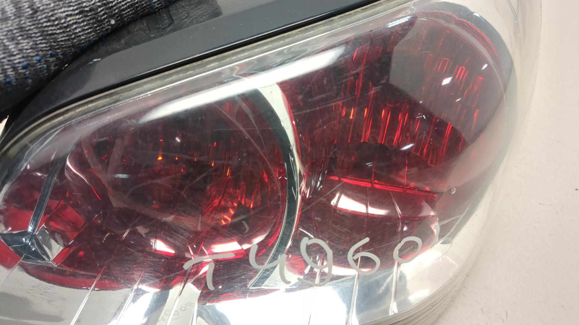 Фонарь задний правый