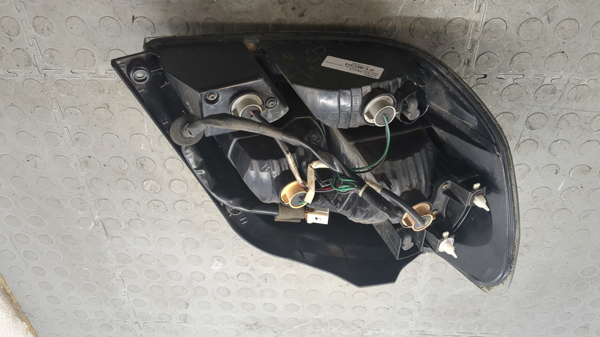 Фонарь задний правый