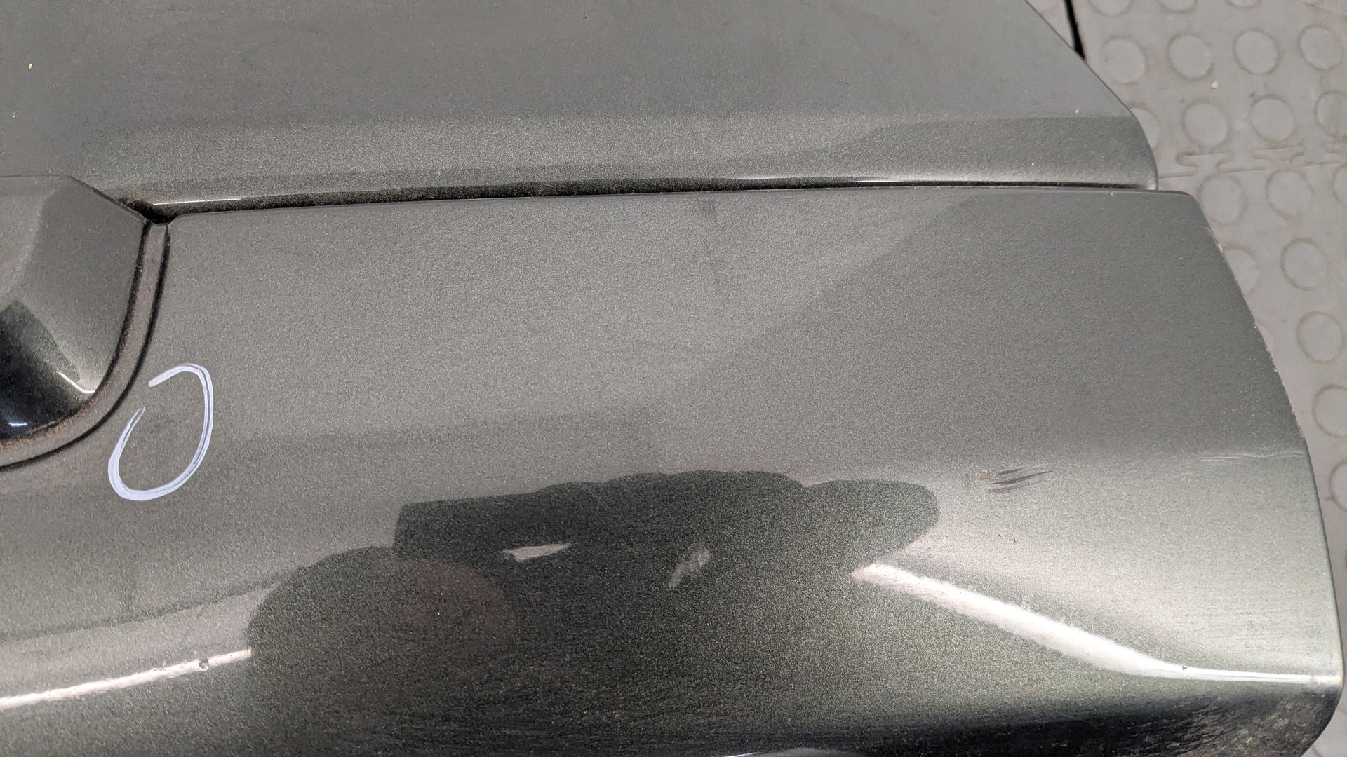 Дверь багажника