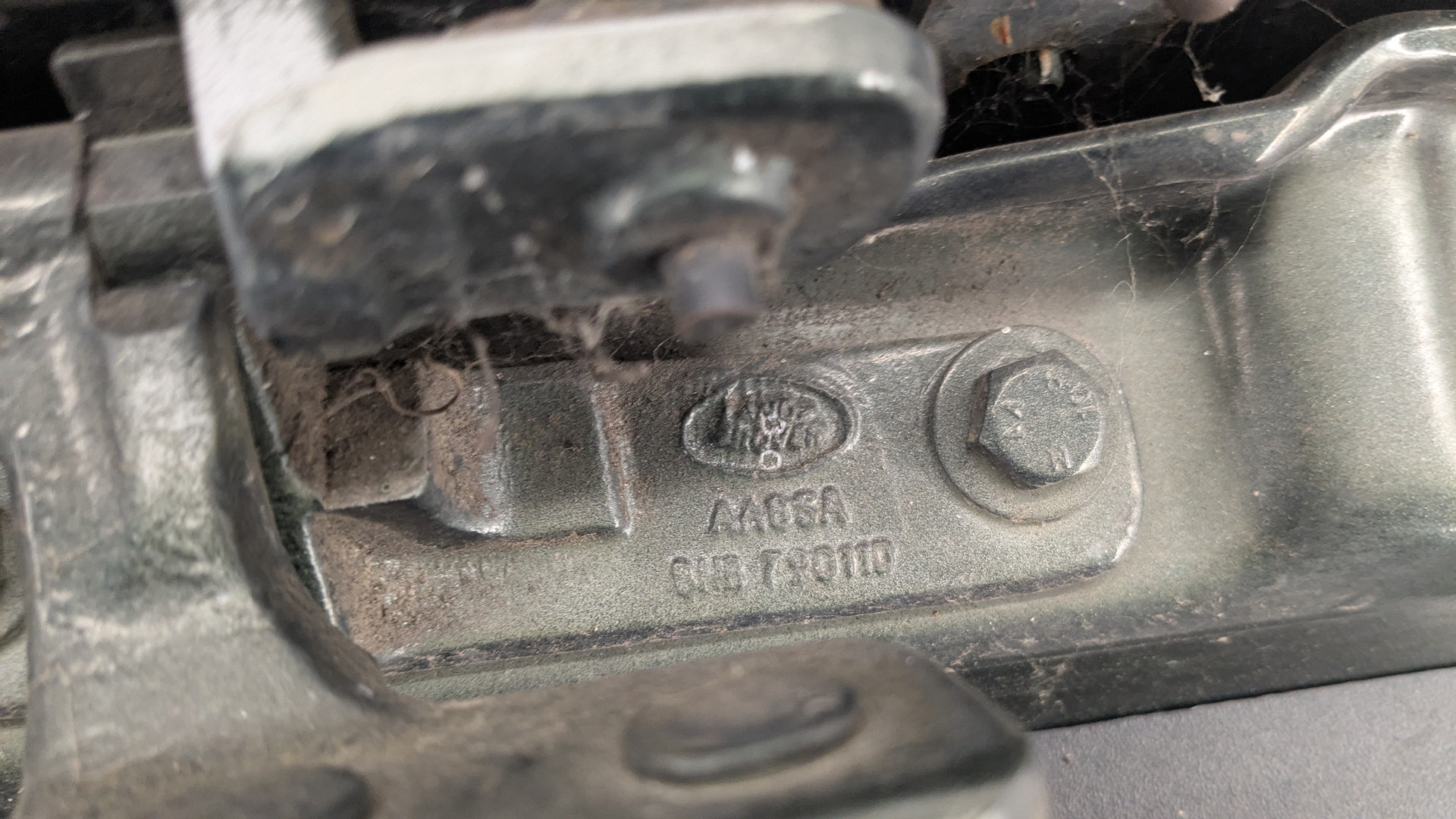 Дверь багажника