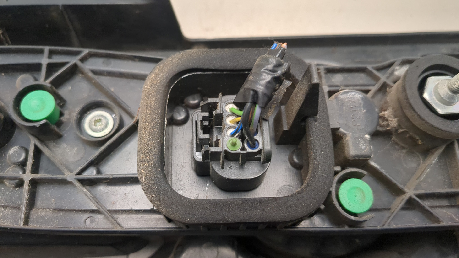 Фонарь задний правый