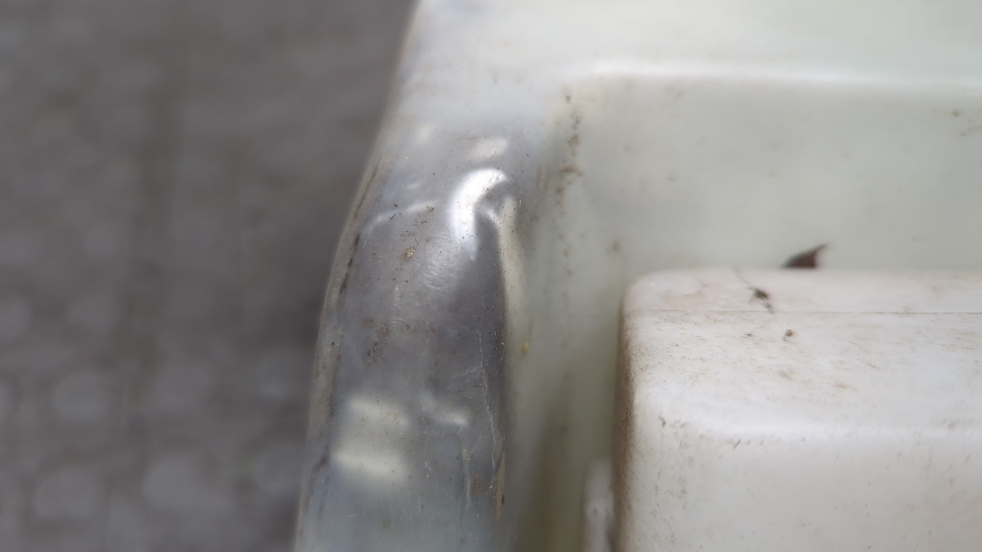 Бачок омывателя лобового стекла