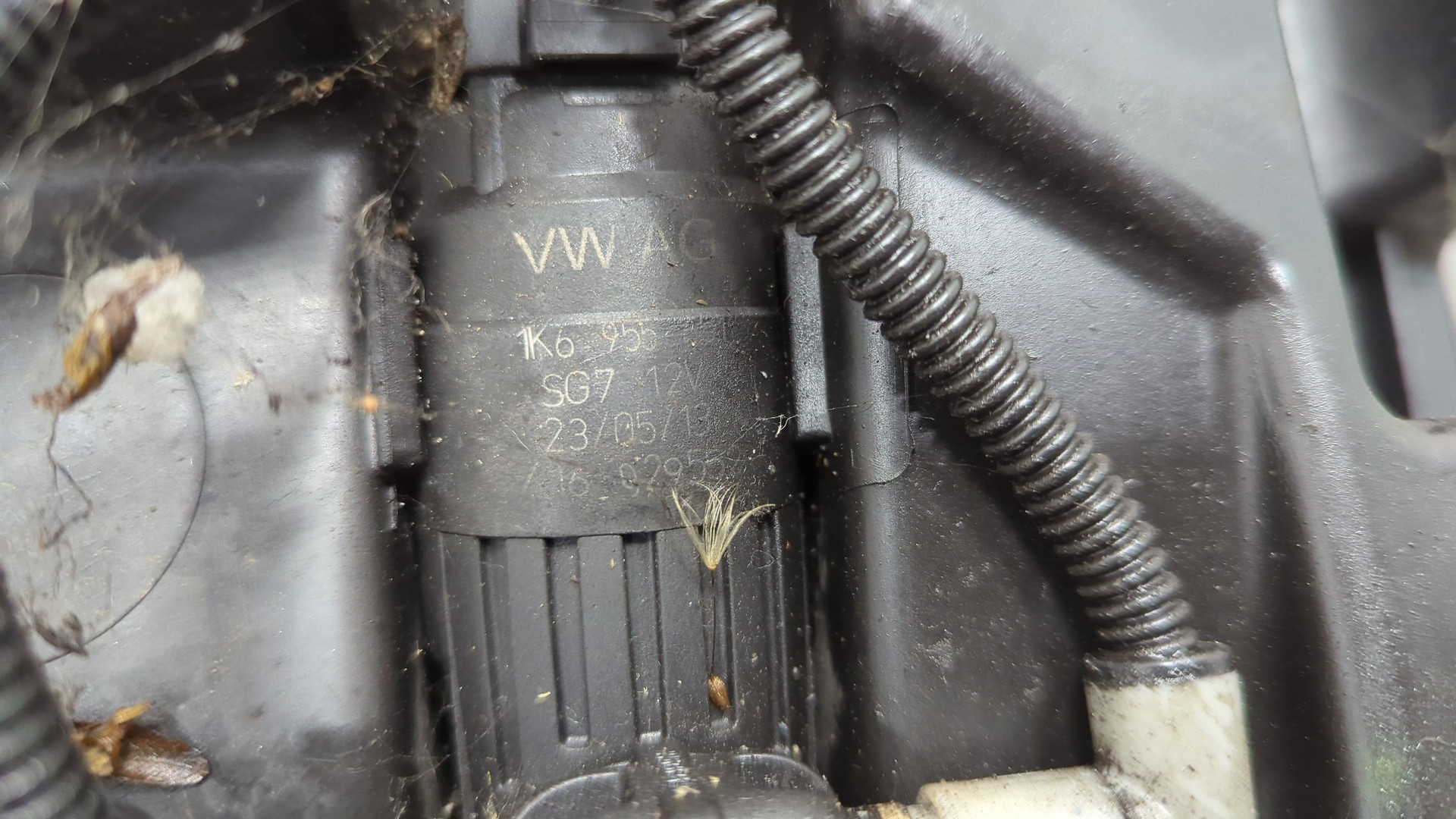 Бачок омывателя лобового стекла