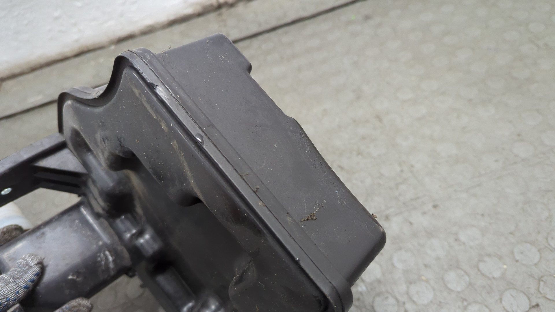 Бачок омывателя лобового стекла