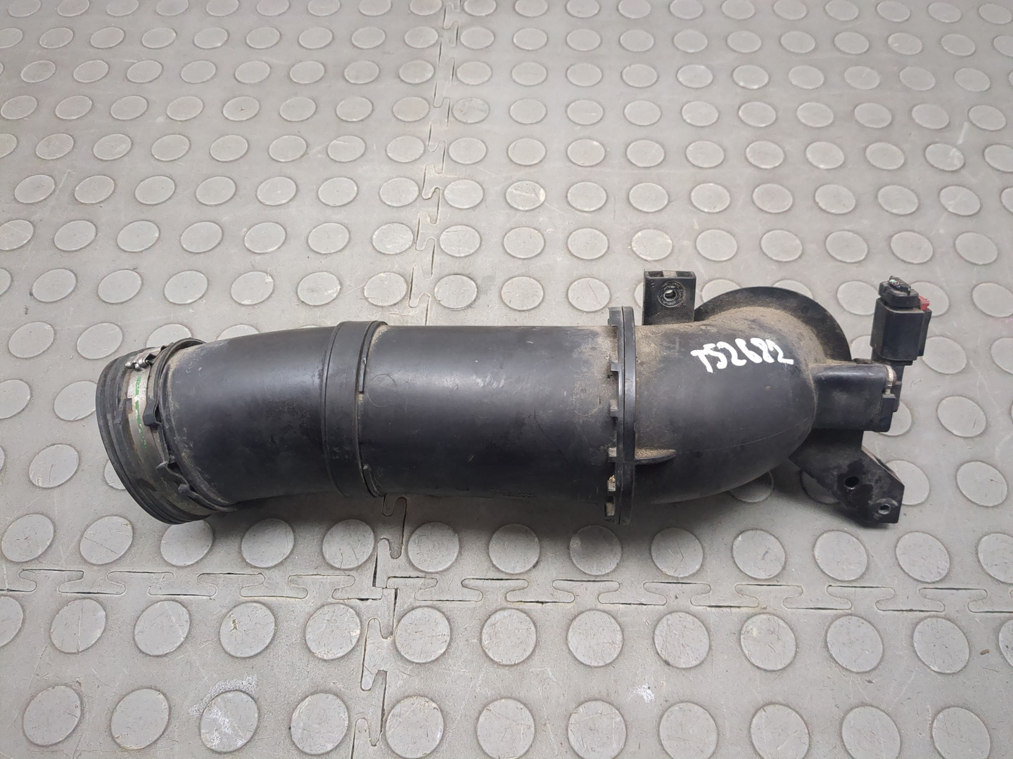 Патрубок воздушного фильтра