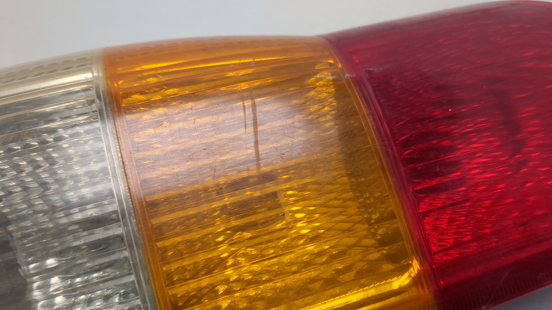 Фонарь задний левый