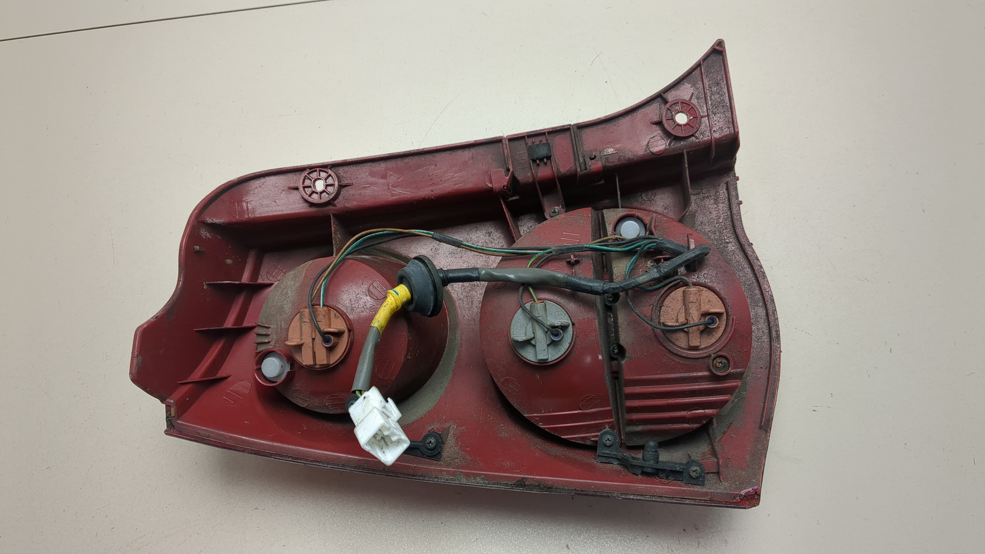 Фонарь задний правый