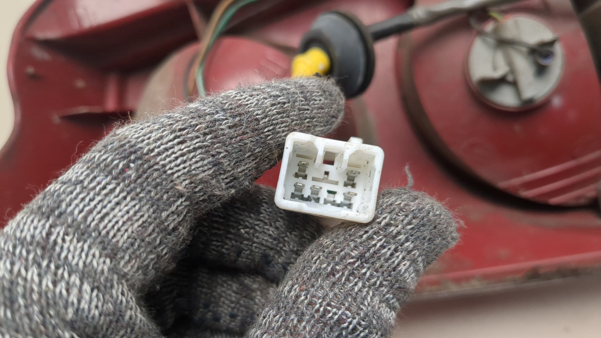 Фонарь задний правый