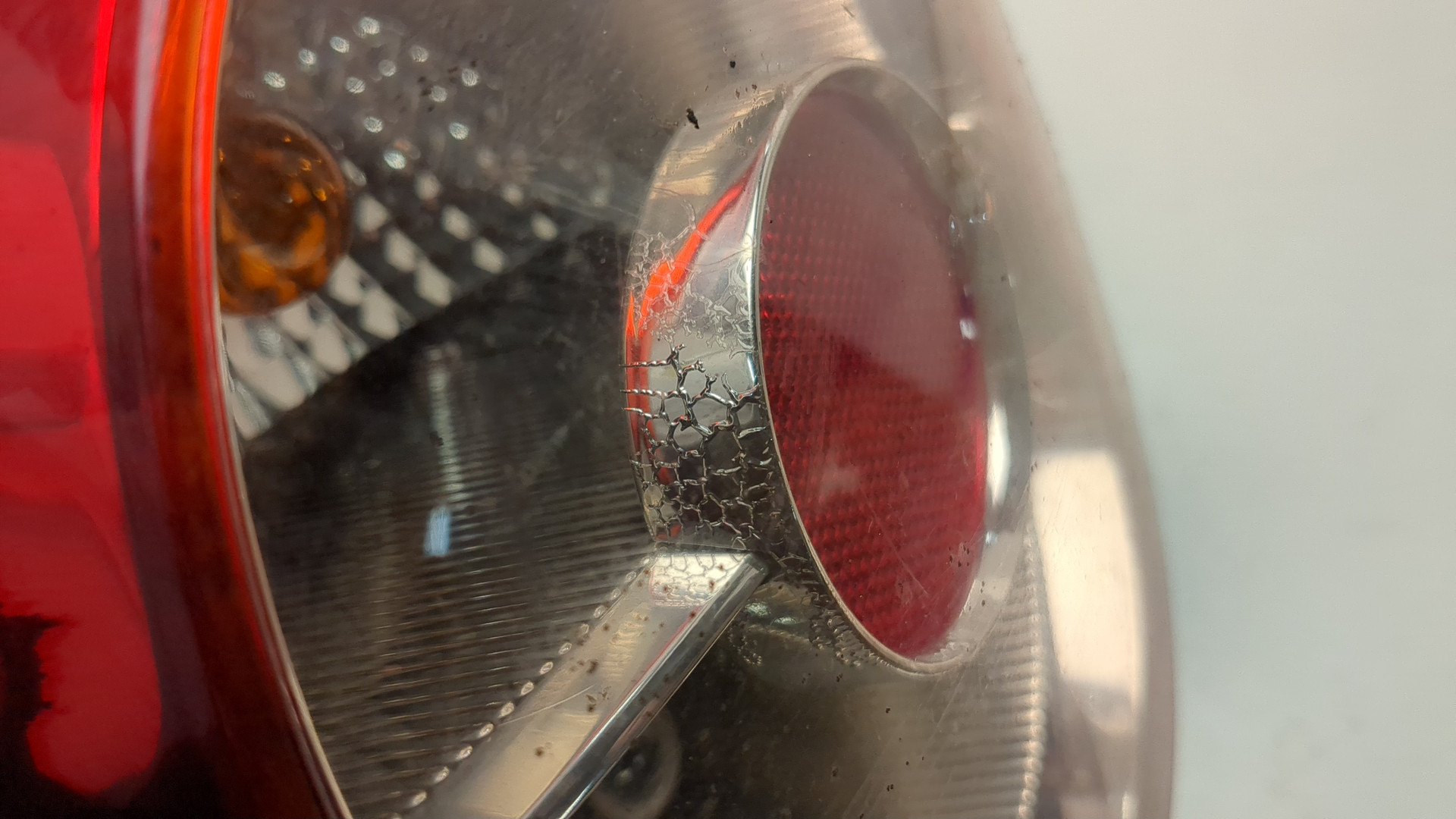 Фонарь задний левый