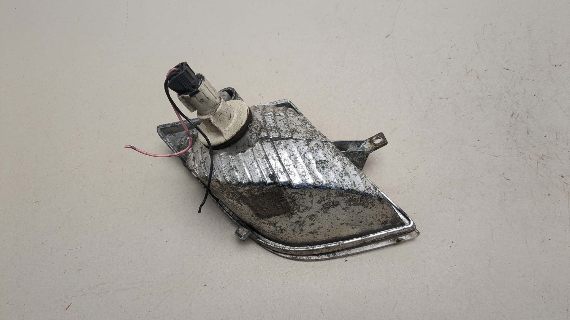 Повторитель на крыло левый