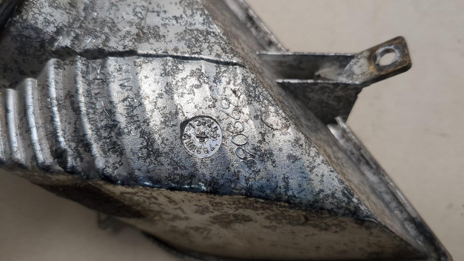 Повторитель на крыло левый