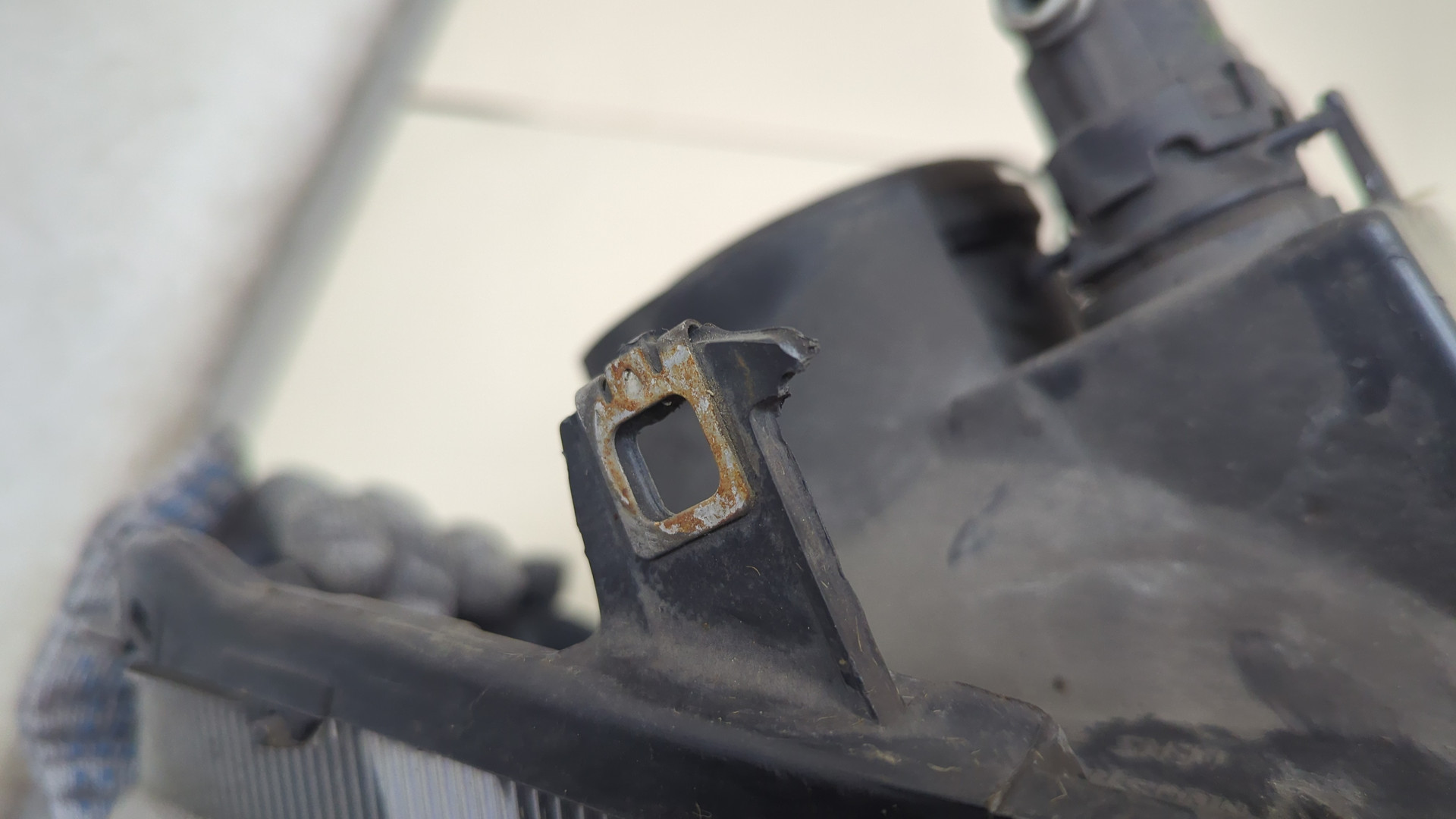 Фара правая