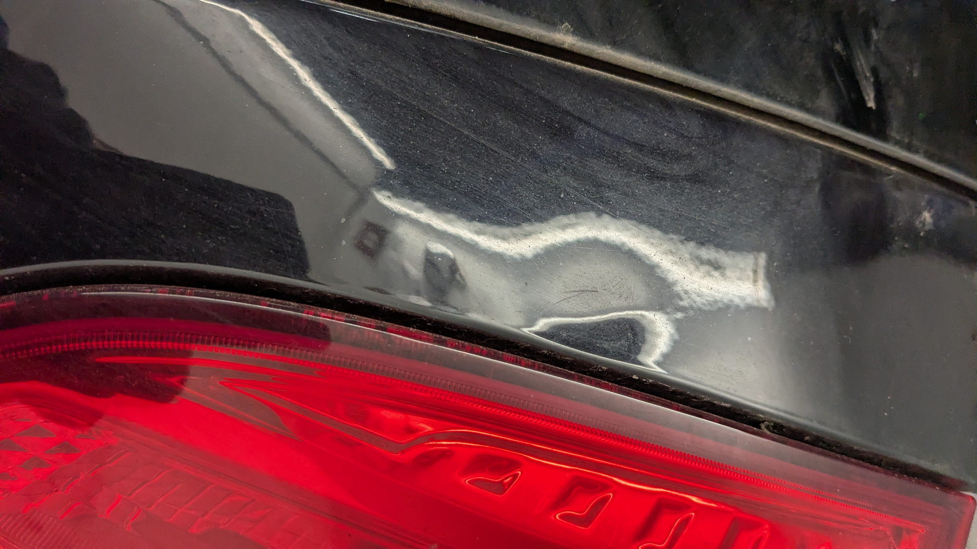 Дверь багажника