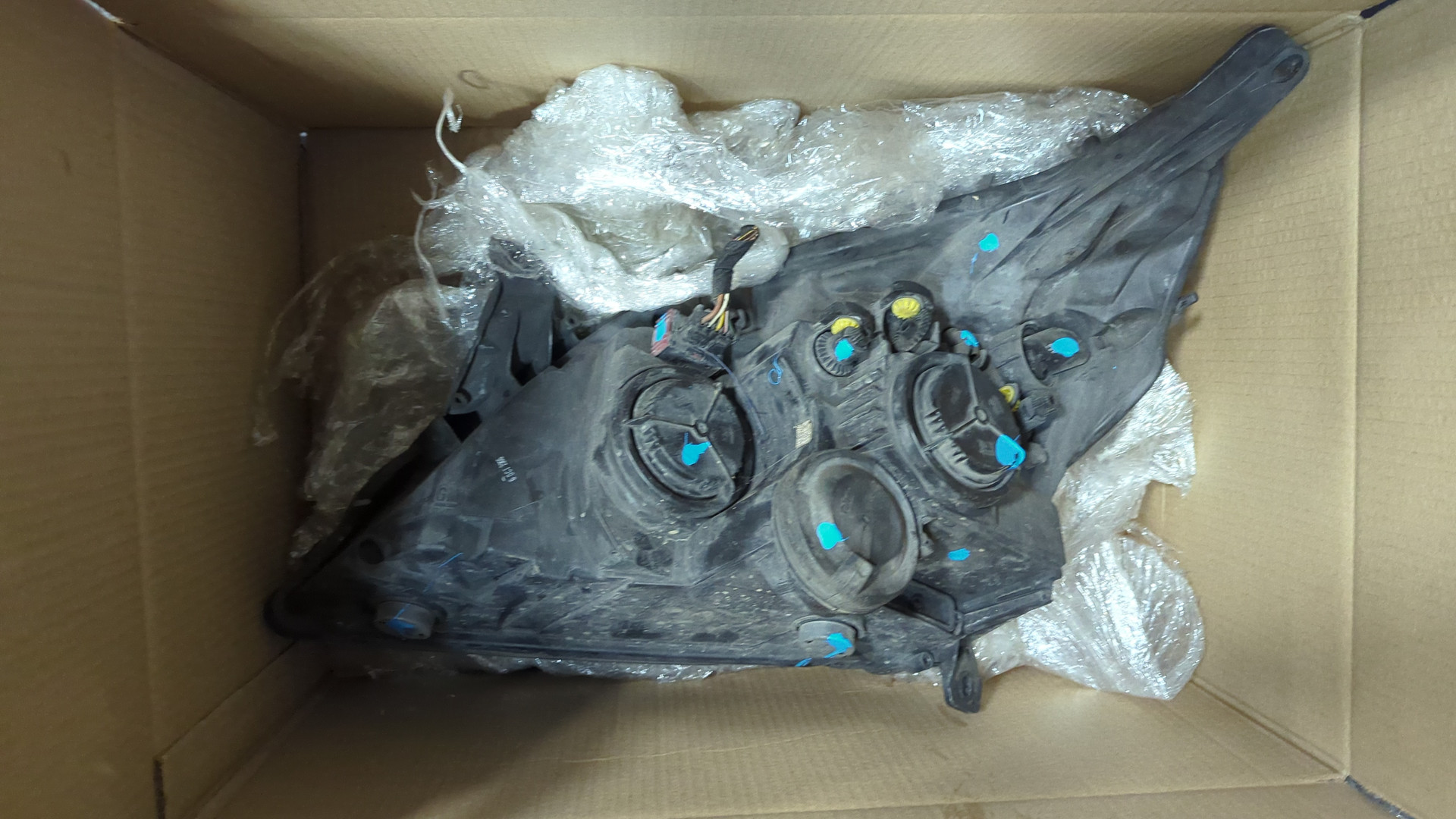 Фара правая