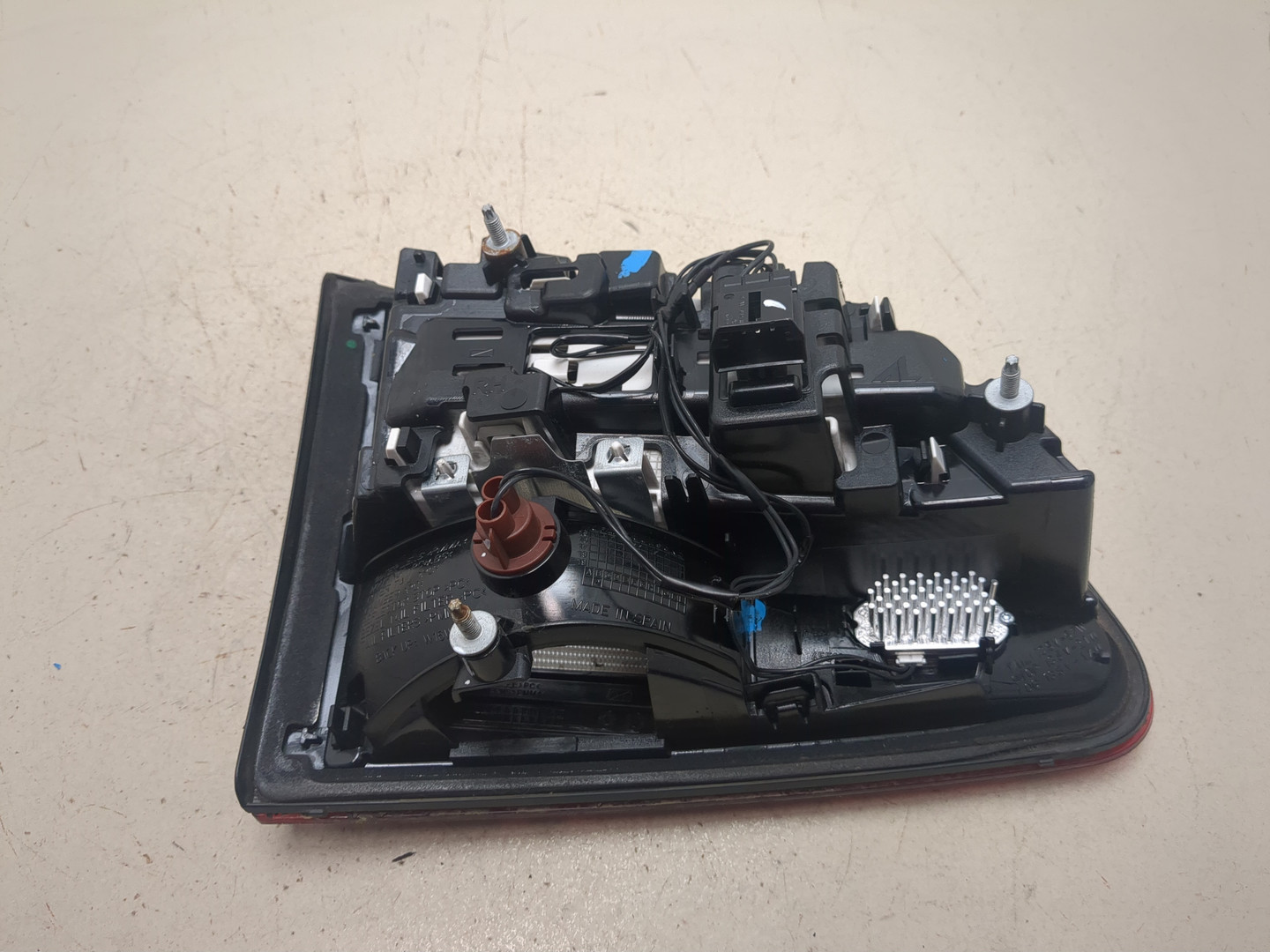 Фонарь задний внутренний правый