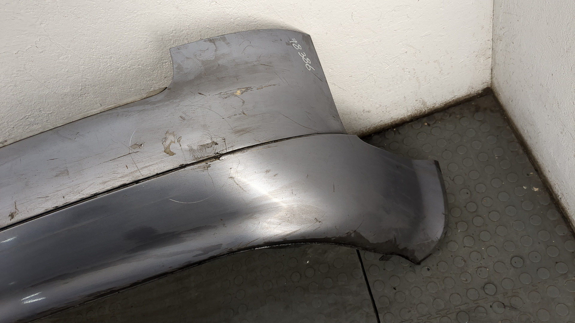 Бампер задний