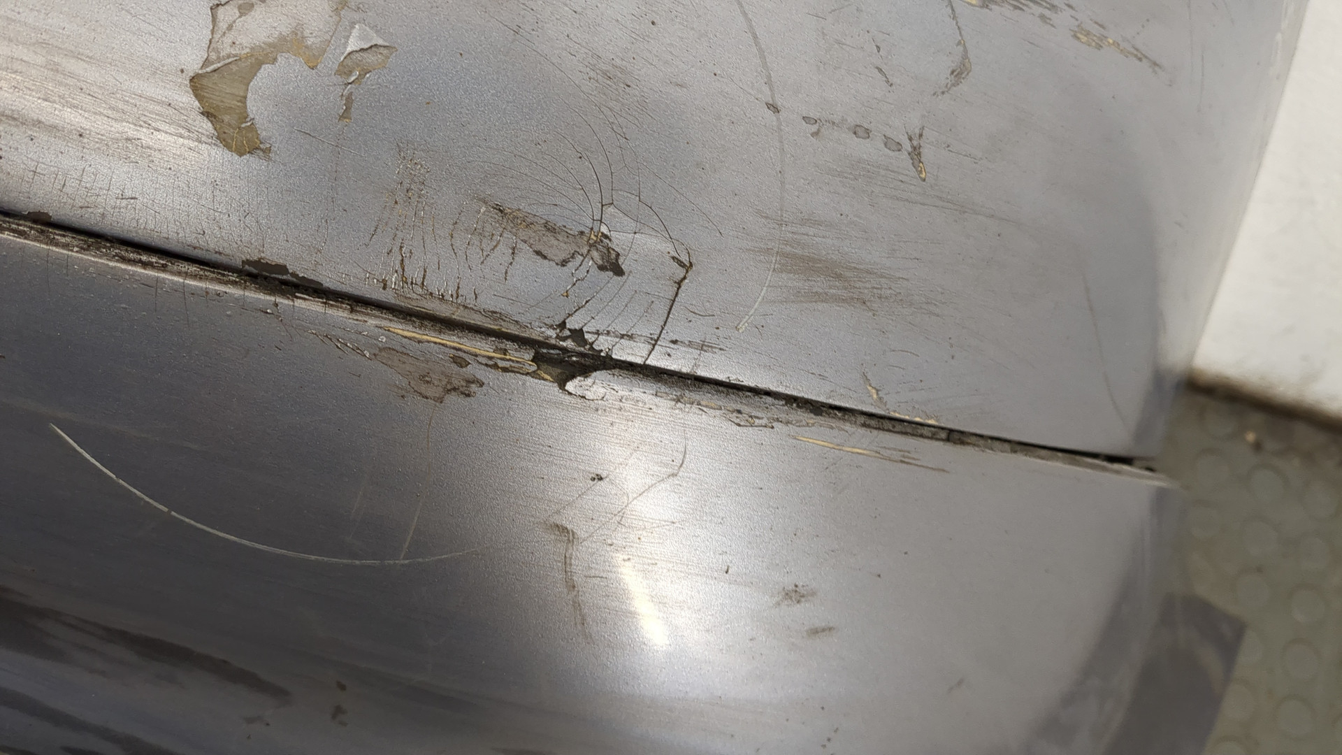 Бампер задний