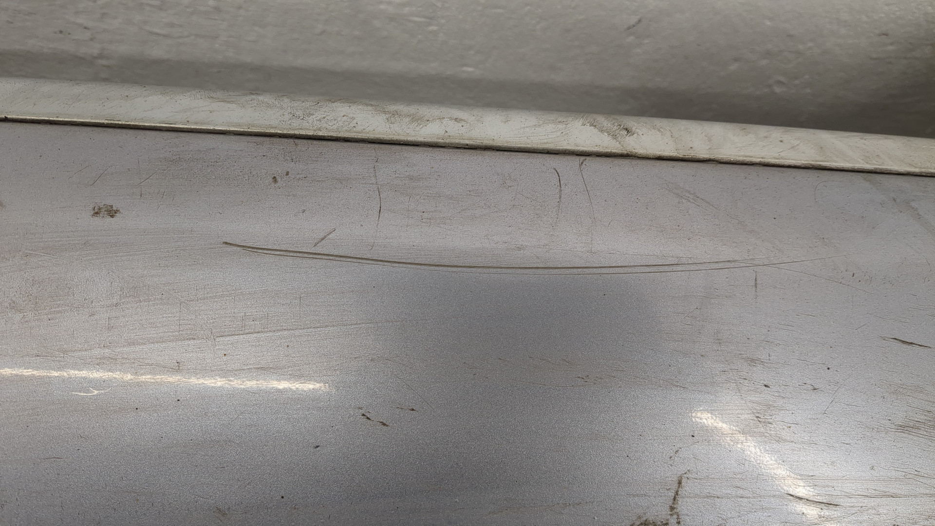 Бампер задний