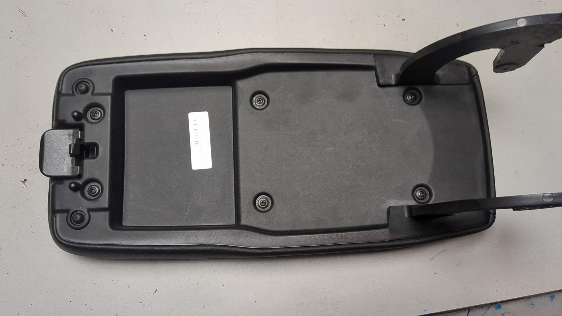 Подлокотник