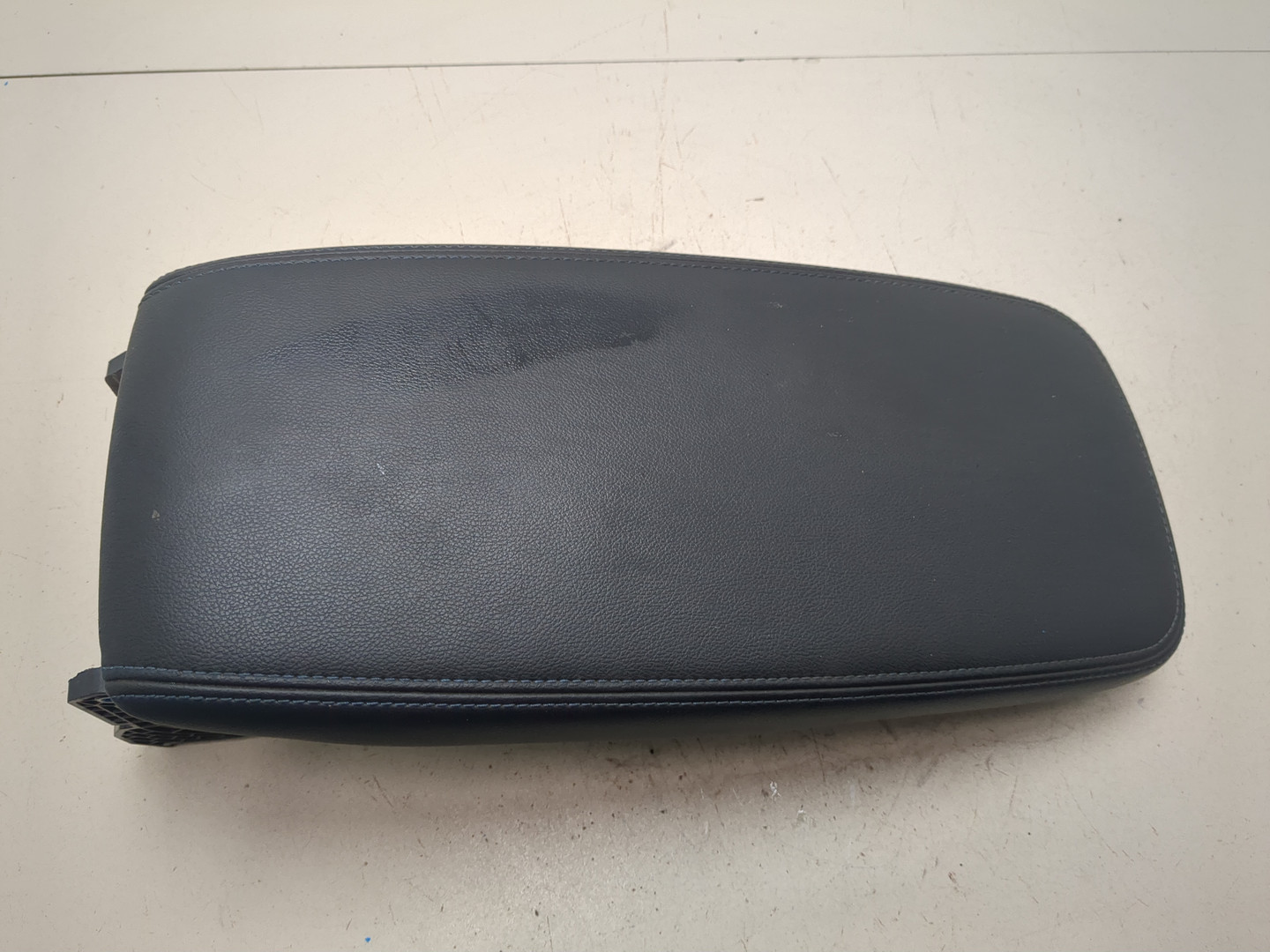 Подлокотник