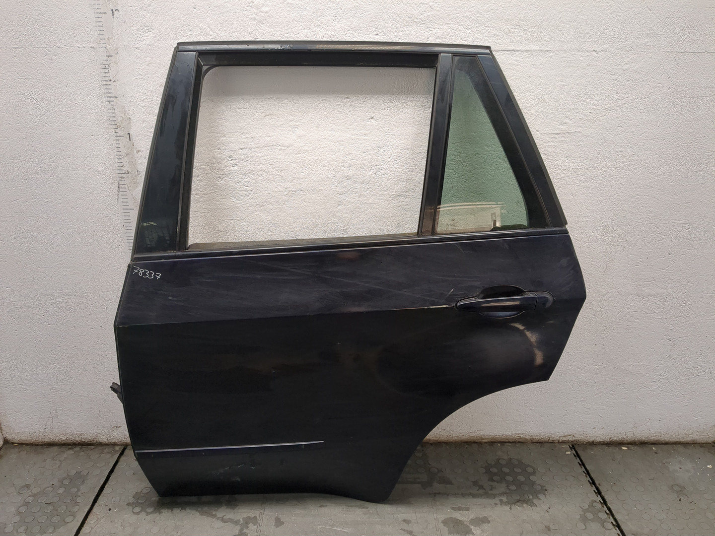 Дверь задняя левая