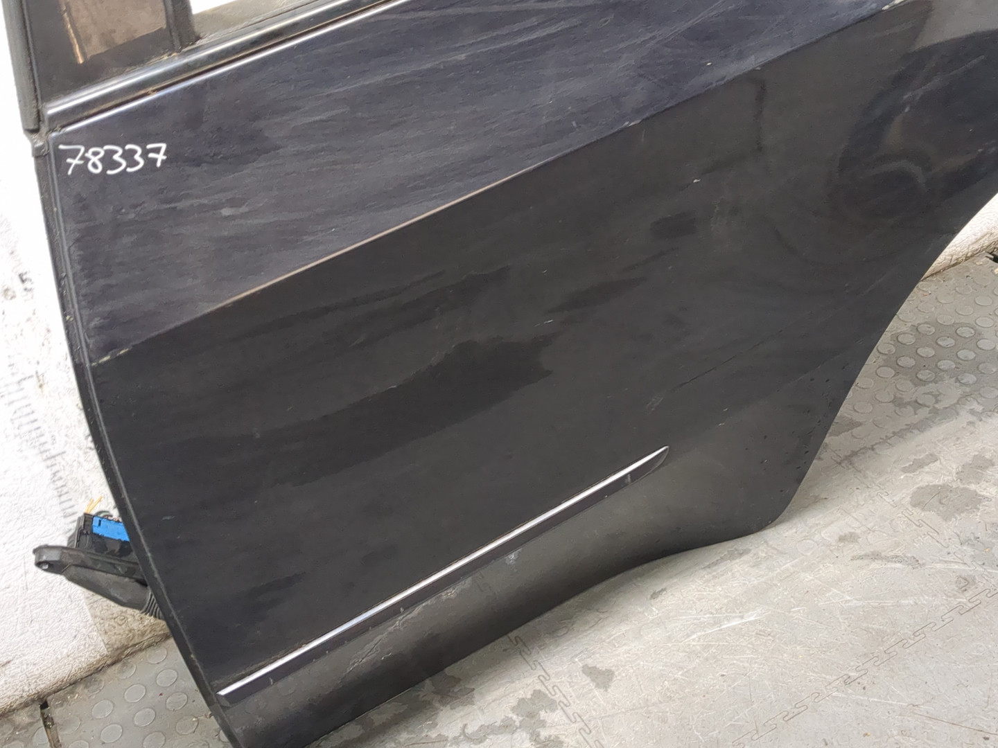 Дверь задняя левая