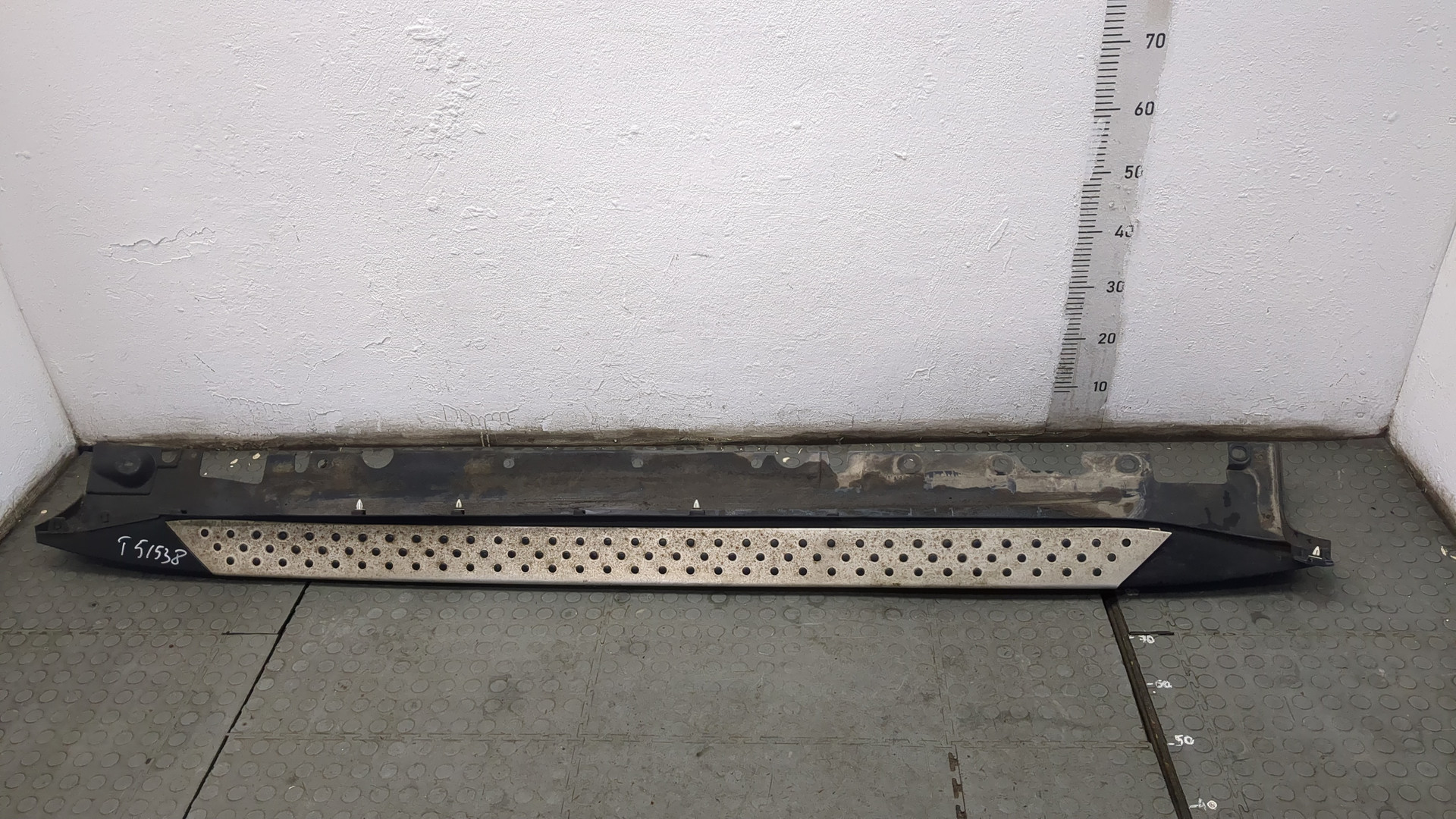 Подножка левая