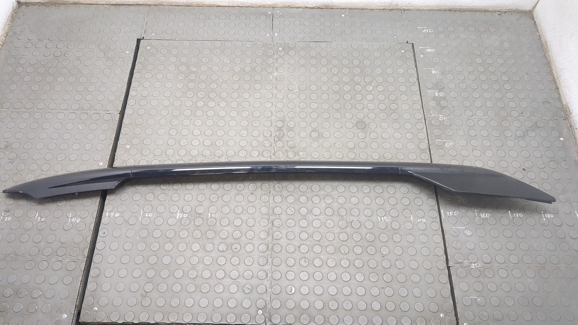 Рейлинг (релинг) левый (планка на крышу)