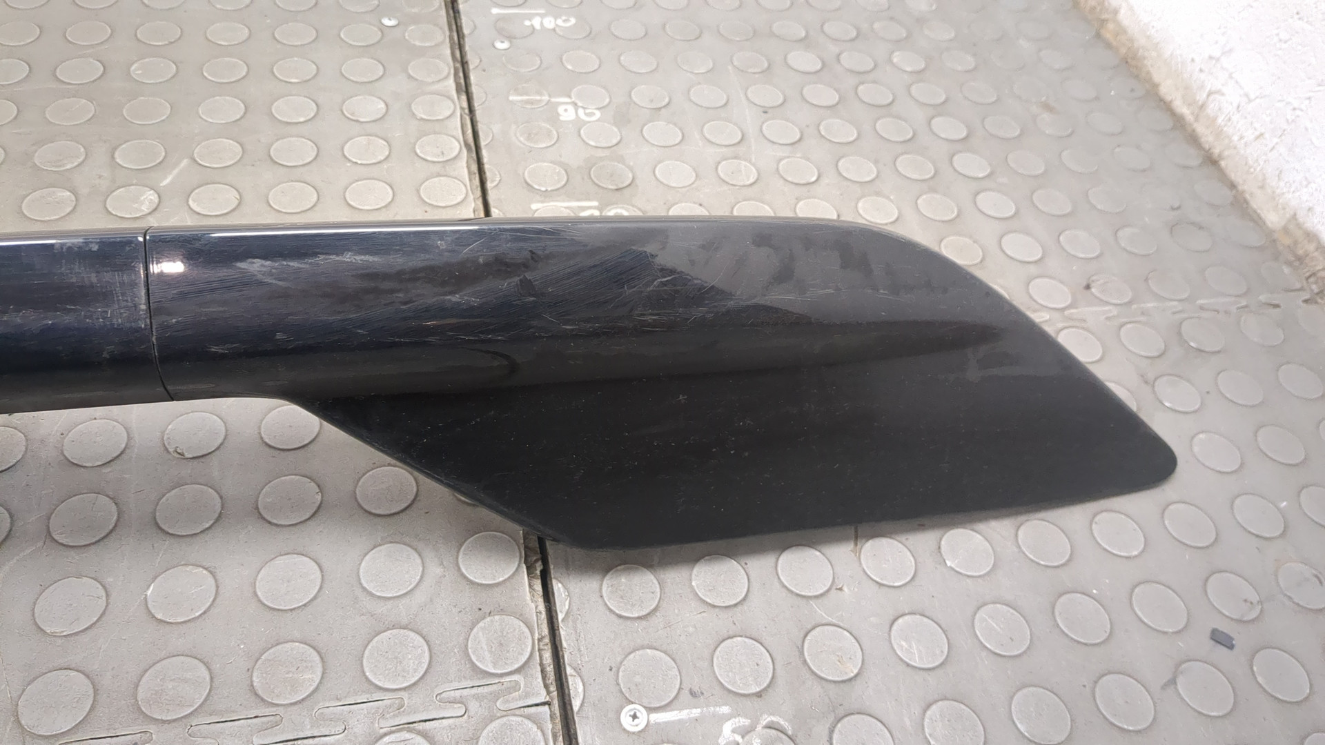 Рейлинг (релинг) левый (планка на крышу)