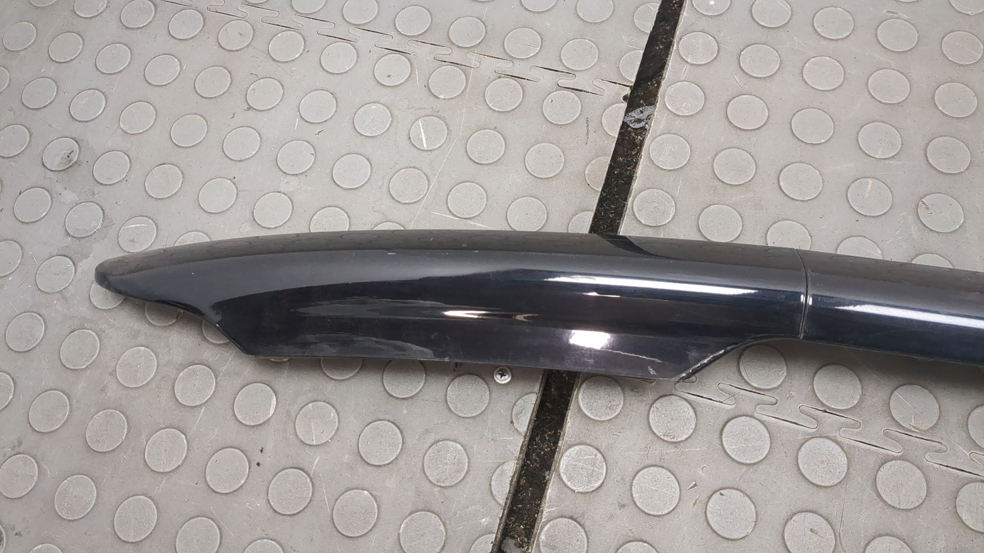 Рейлинг (релинг) левый (планка на крышу)