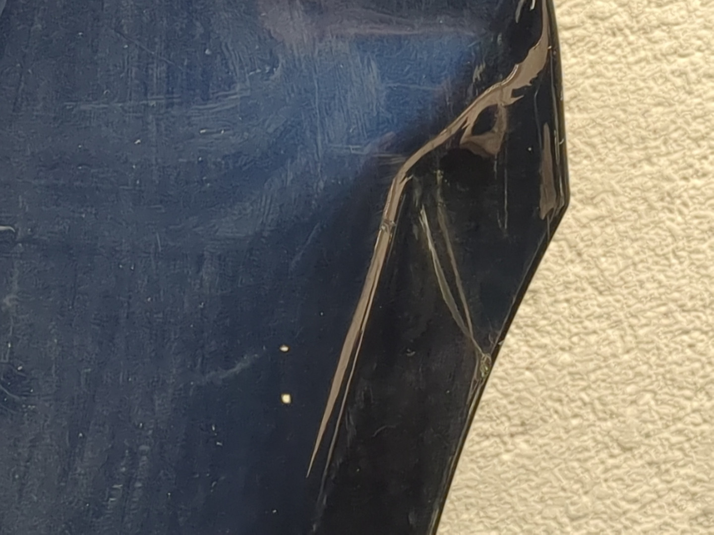 Крыло переднее правое