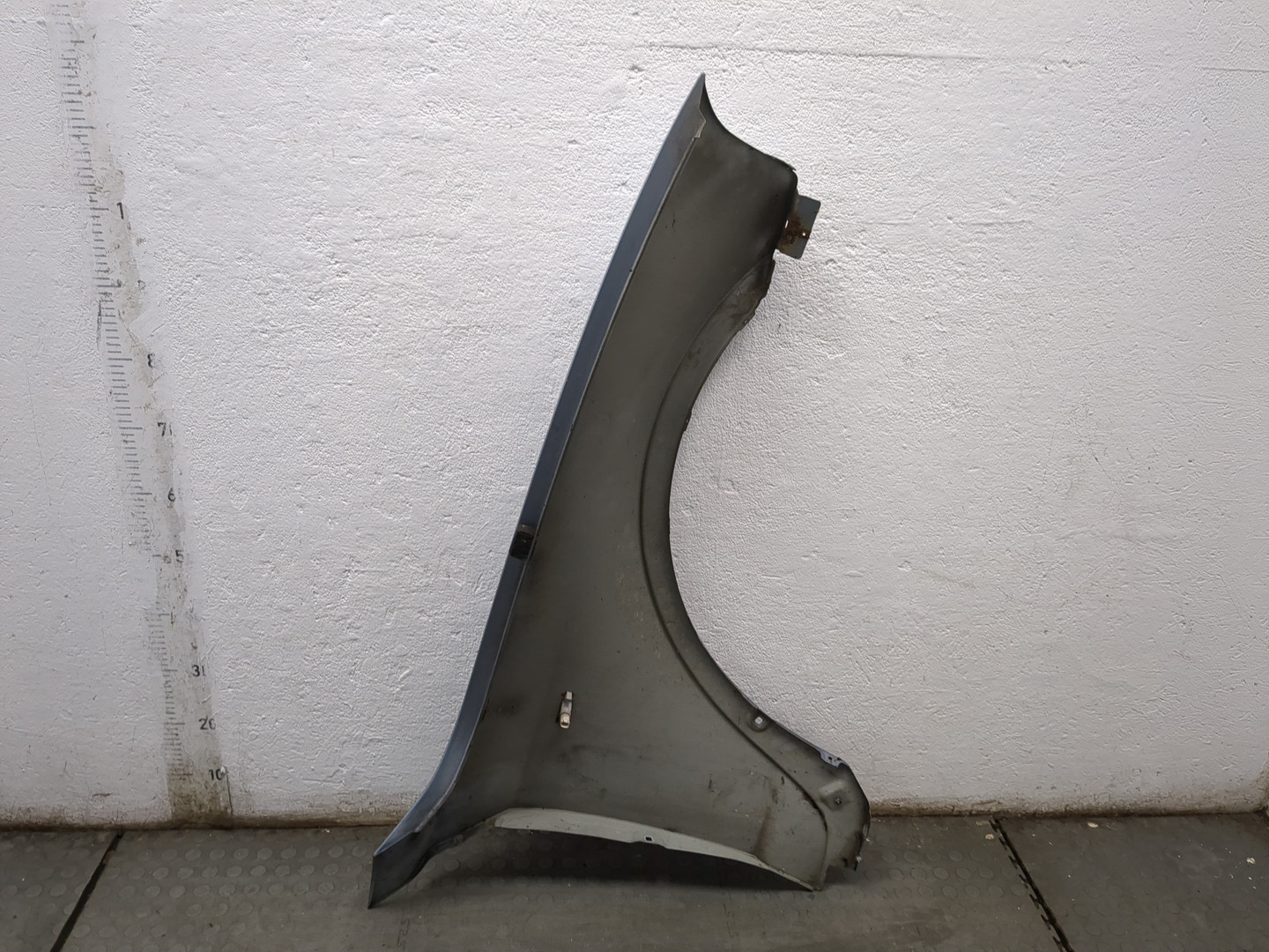 Крыло переднее левое