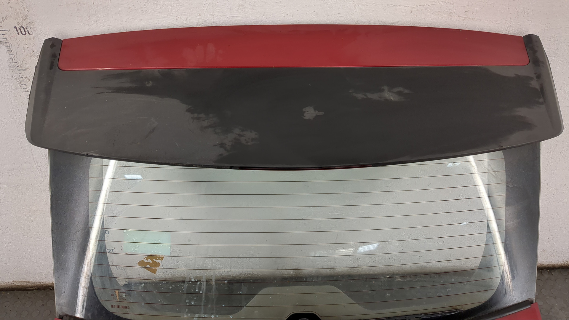 Дверь багажника