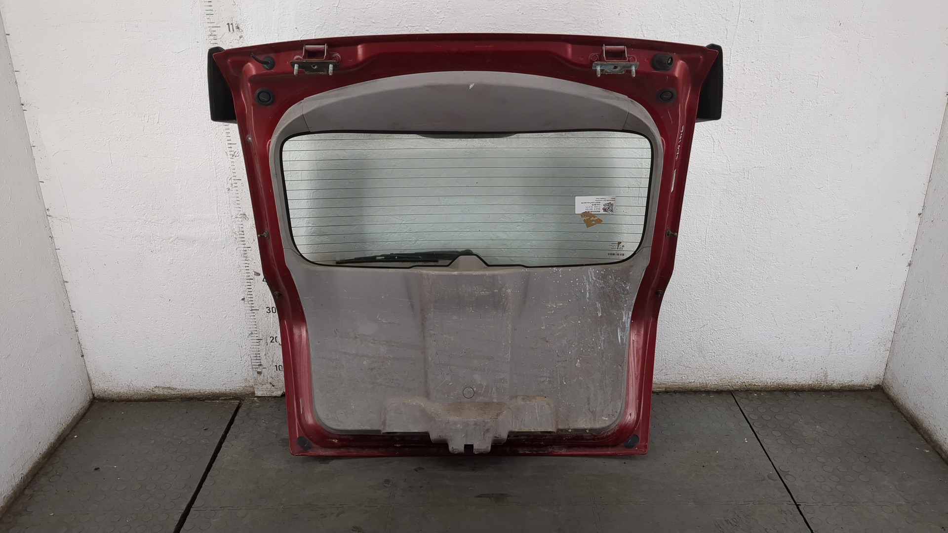 Дверь багажника